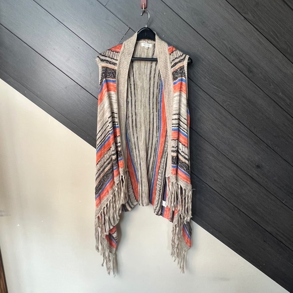 Umgee Sweaters - Umgee Women's Boho Fringe Knit Cardigan Vest Size S/M Aztec Stripe Western BOHO